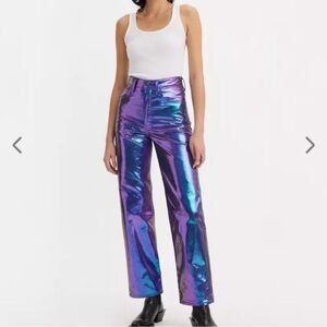 LEVIS Ribcage Straight Ankle in
Candy Coated Iridescent Purple Pants